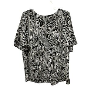 Brina & Em zebra animal print short sleeve top blouse polyester sz large